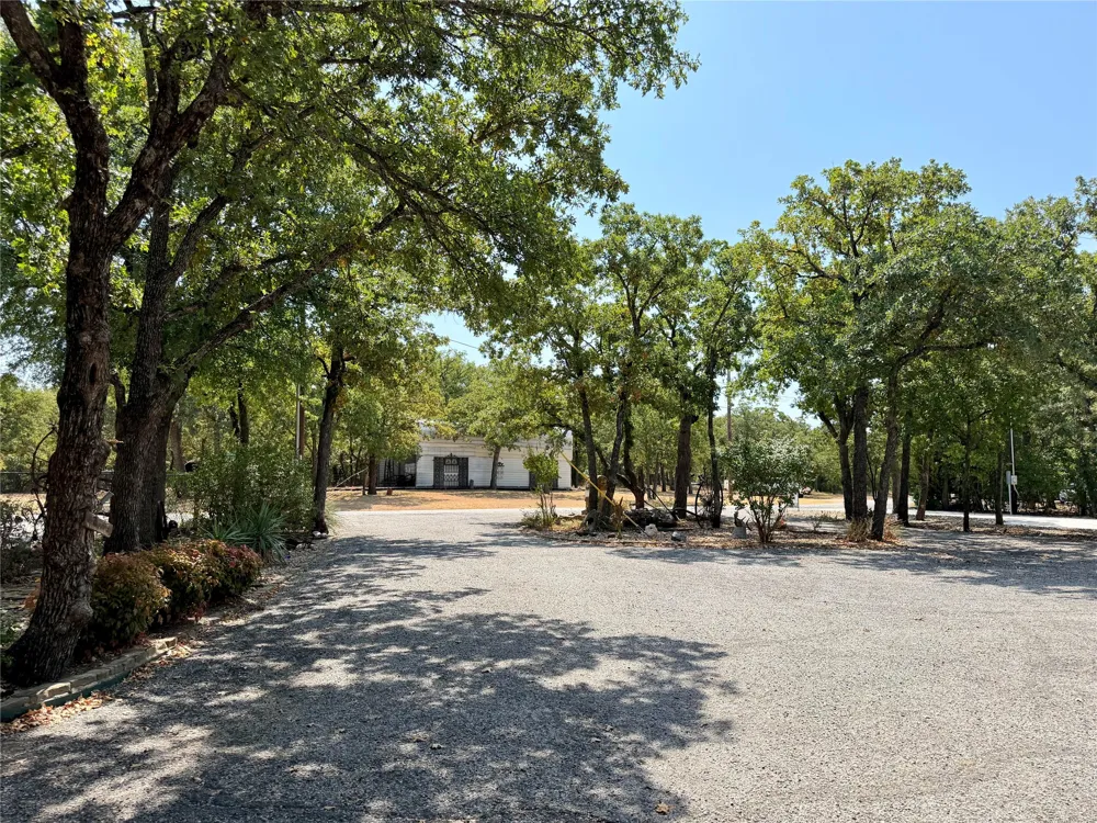 459 County Road 1742 Chico, TX 76431