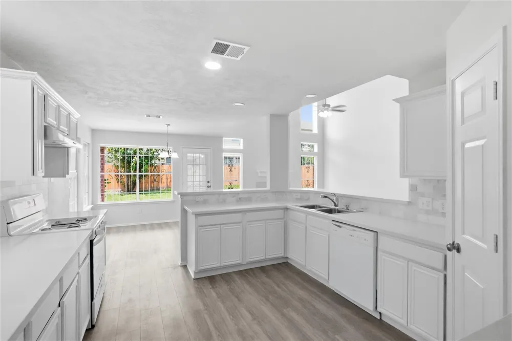13138 Leader Street Houston, TX 77072