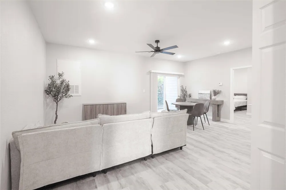 2101 Reinke Waller, TX 77484