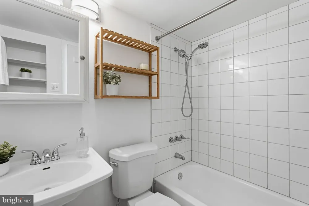 1301 20TH STREET NW #707 Washington, DC 20036