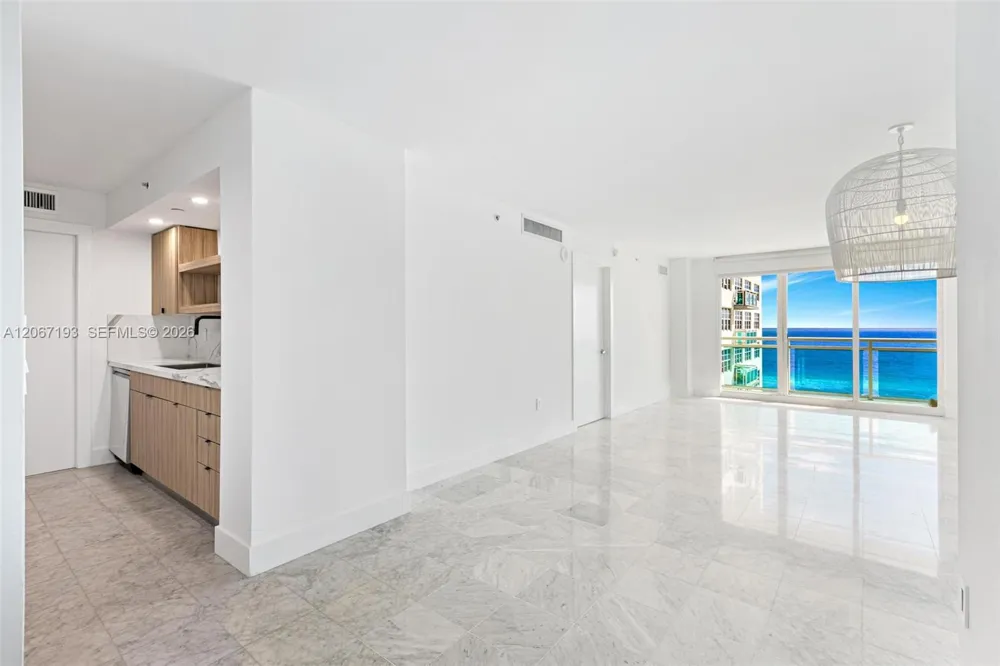 6917 Collins Ave #1009 Miami Beach, FL 33141
