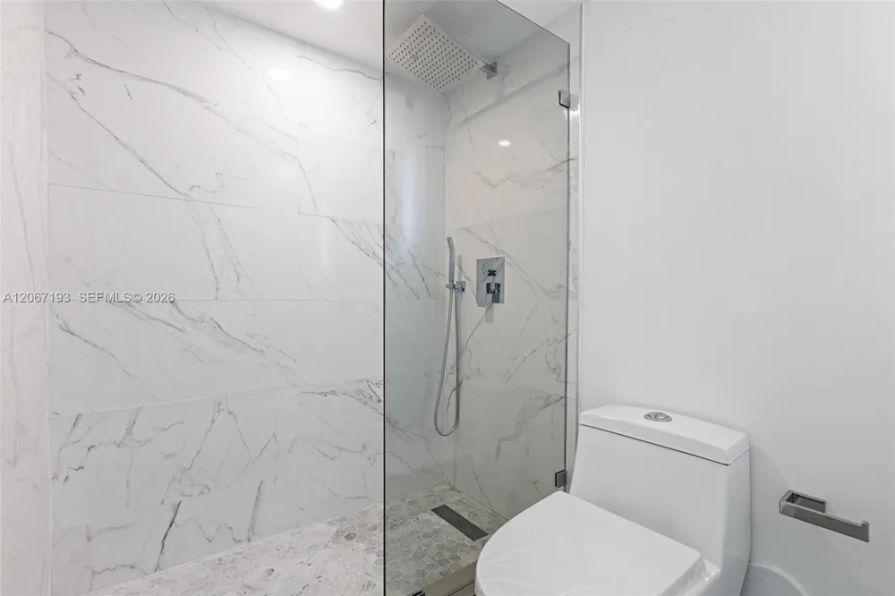6917 Collins Ave #1009 Miami Beach, FL 33141