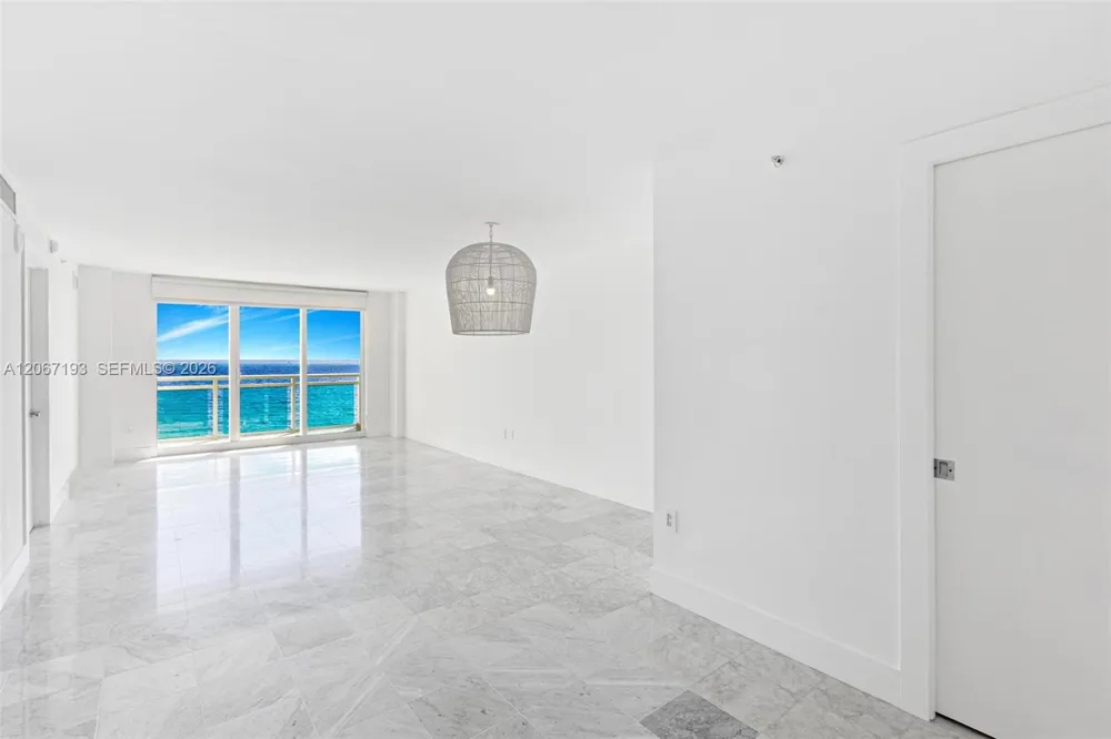 6917 Collins Ave #1009 Miami Beach, FL 33141