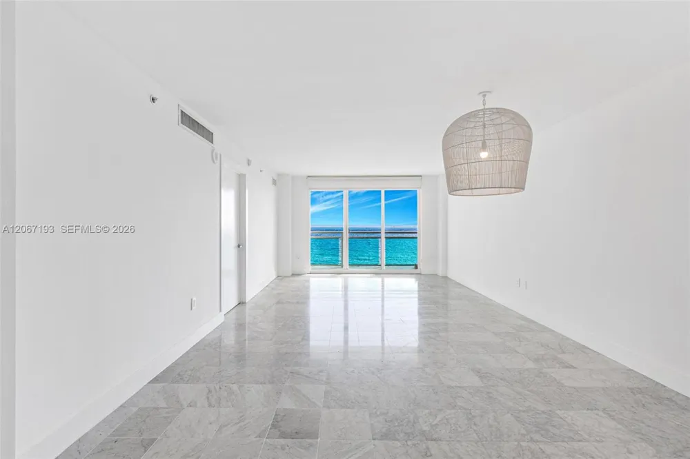 6917 Collins Ave #1009 Miami Beach, FL 33141