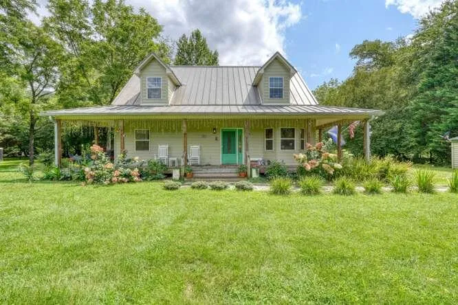 201 Ama Lane Hayesville, NC 28904