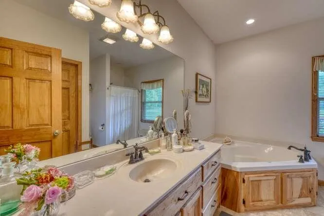 201 Ama Lane Hayesville, NC 28904