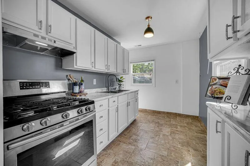 8115 Wicker Park Drive Highland, IN 46322