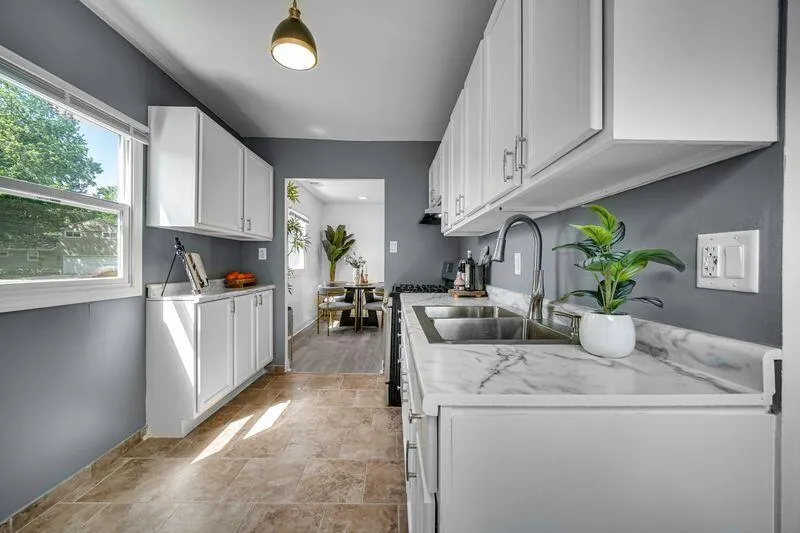 8115 Wicker Park Drive Highland, IN 46322