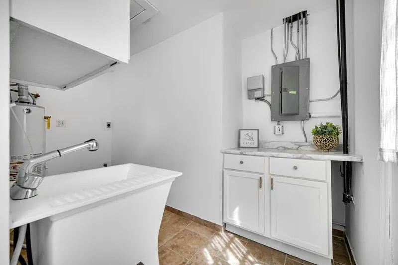 8115 Wicker Park Drive Highland, IN 46322