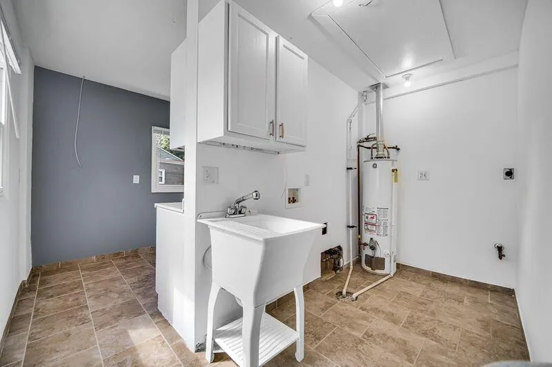 8115 Wicker Park Drive Highland, IN 46322