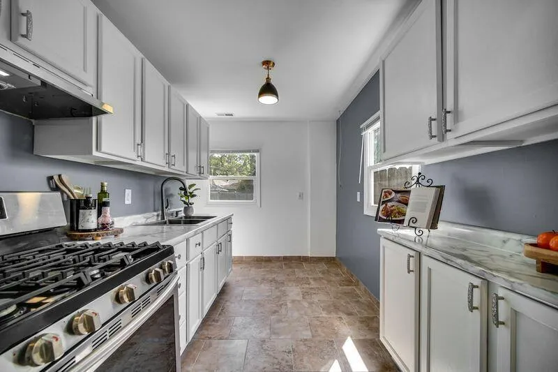 8115 Wicker Park Drive Highland, IN 46322
