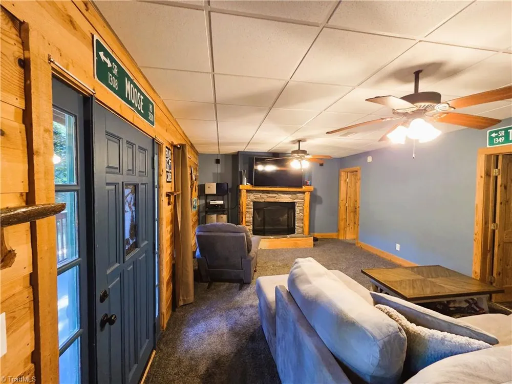 1647 Staghorn Road Purlear, NC 28665
