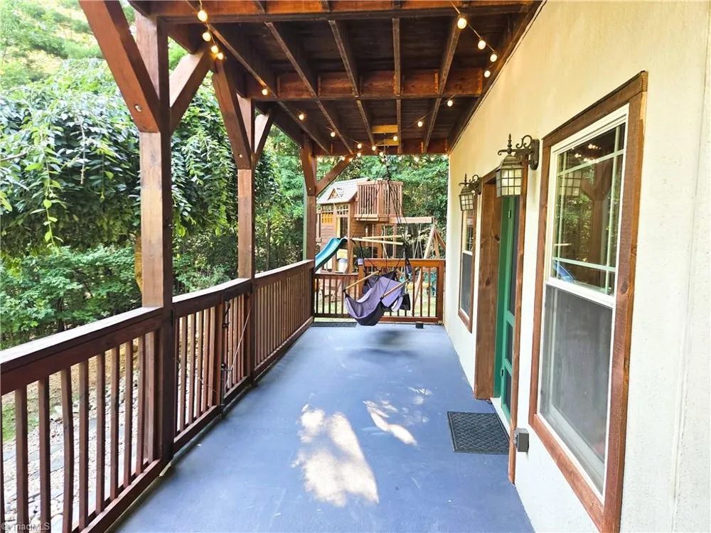 1647 Staghorn Road Purlear, NC 28665