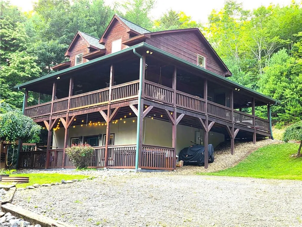 1647 Staghorn Road Purlear, NC 28665