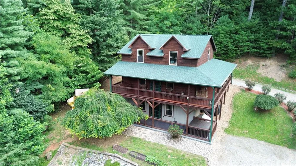 1647 Staghorn Road Purlear, NC 28665