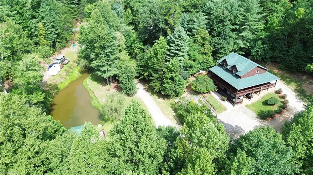 1647 Staghorn Road Purlear, NC 28665