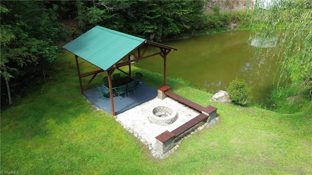 1647 Staghorn Road Purlear, NC 28665