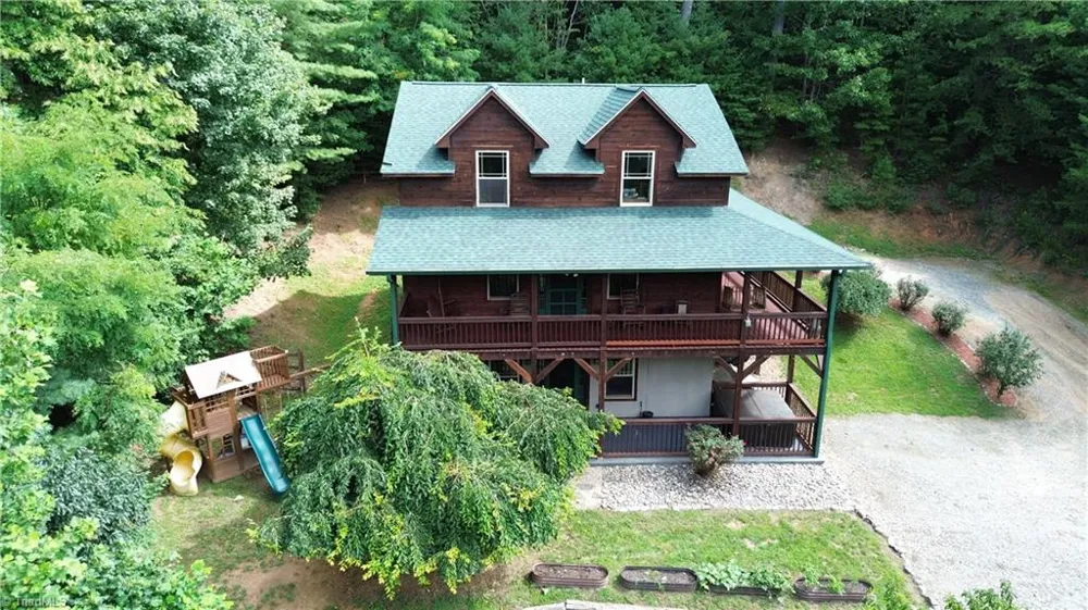 1647 Staghorn Road Purlear, NC 28665