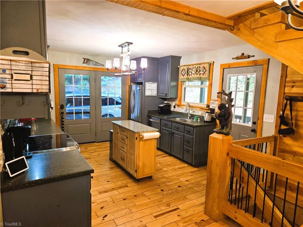 1647 Staghorn Road Purlear, NC 28665