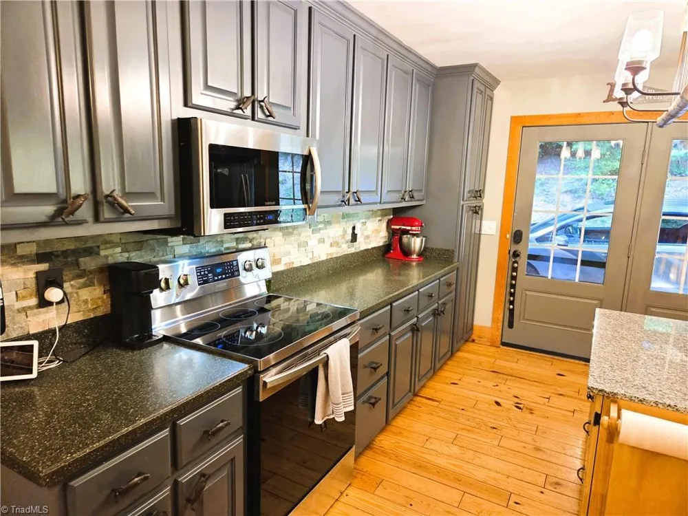 1647 Staghorn Road Purlear, NC 28665