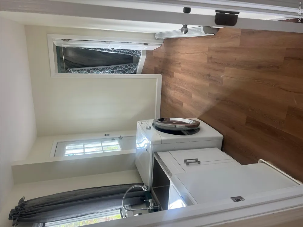 161 Edith Street Oxford Charter Township, MI 48371