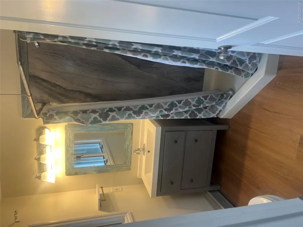 161 Edith Street Oxford Charter Township, MI 48371