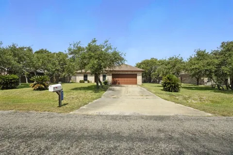 829 Redwood Ave