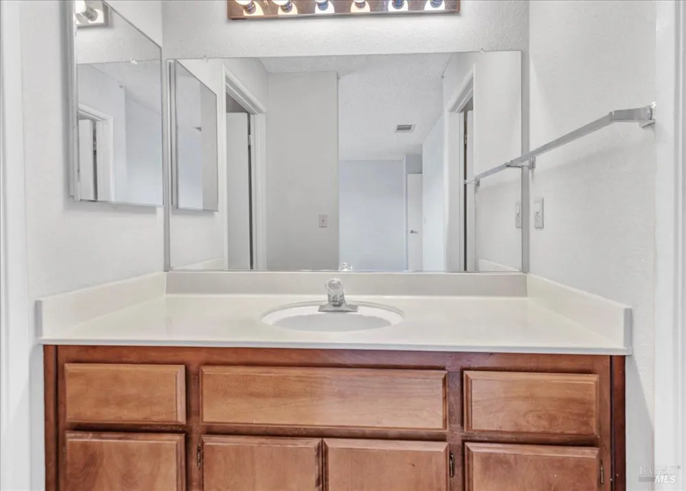 1424 Prospect Way Suisun City, CA 94585
