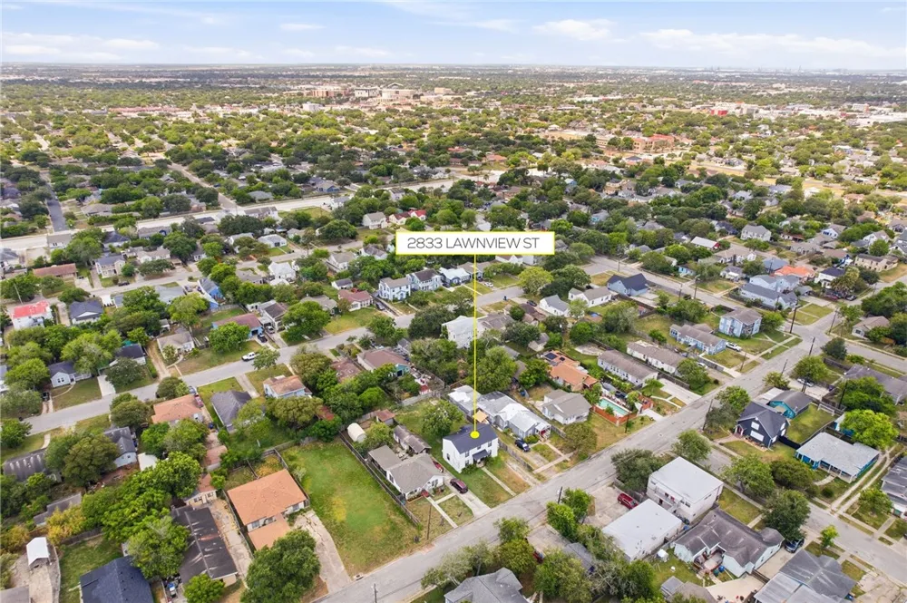 2833 Lawnview Street Corpus Christi, TX 78404
