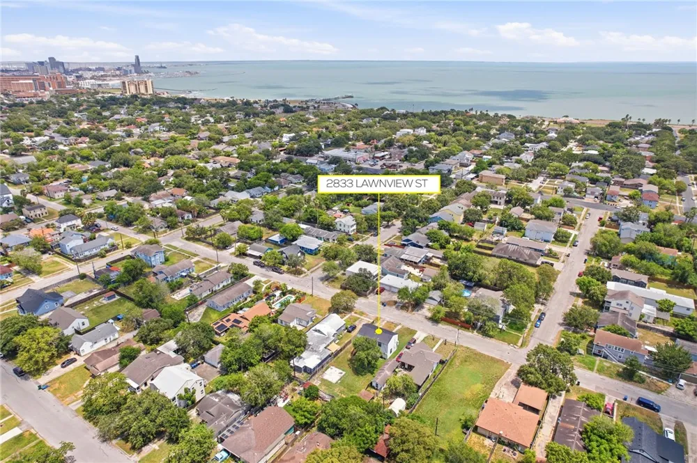 2833 Lawnview Street Corpus Christi, TX 78404