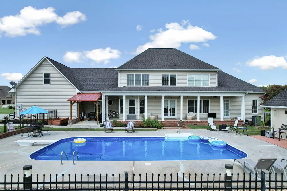 150 Hunters Way Benton, TN 37307
