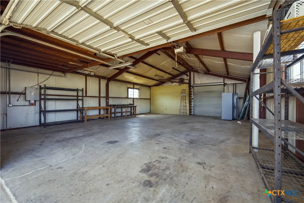 1413 Country Hills Drive La Vernia, TX 78121