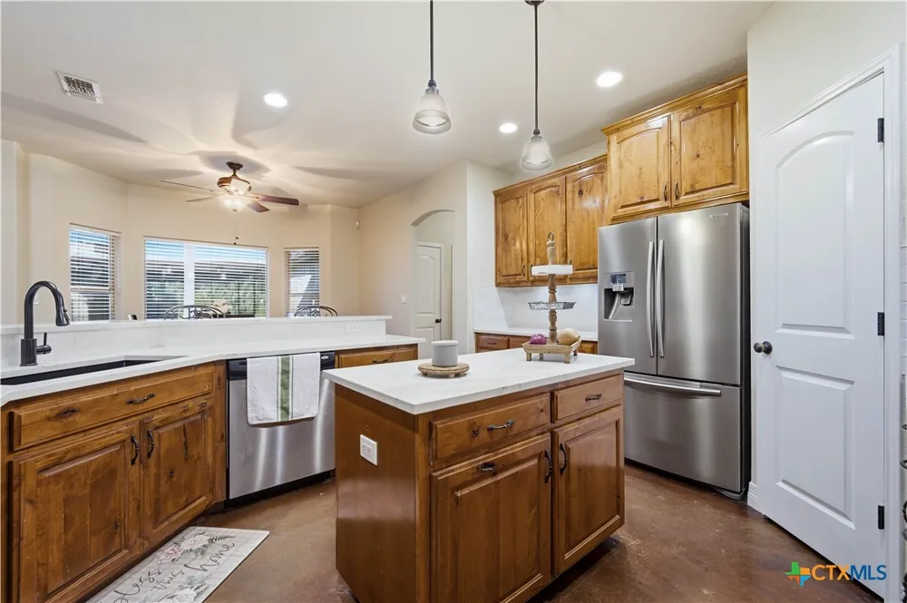 1413 Country Hills Drive La Vernia, TX 78121