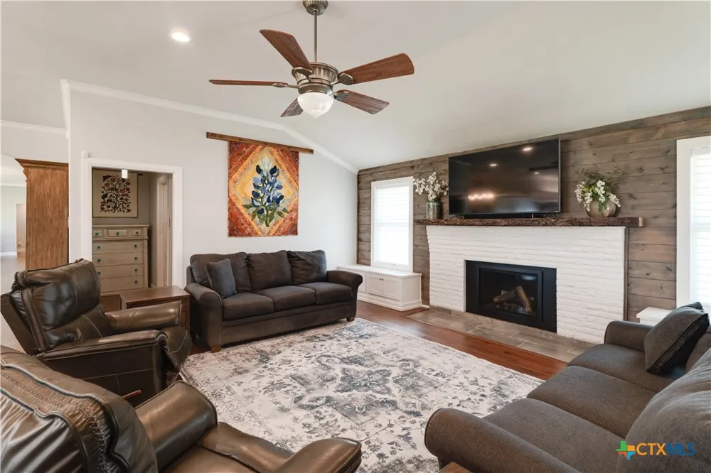 608 Bush Drive Whitney, TX 76692