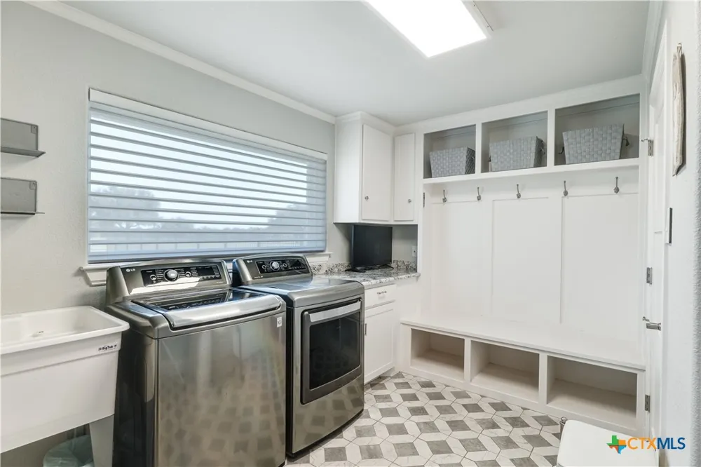 608 Bush Drive Whitney, TX 76692