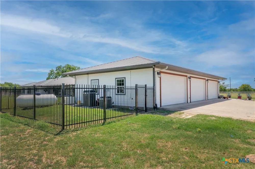 608 Bush Drive Whitney, TX 76692