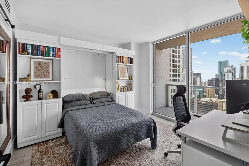55 SE 6th St #3802 Miami, FL 33131