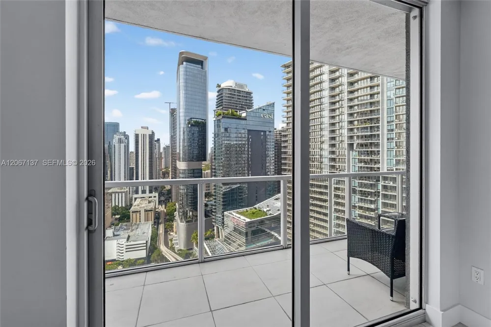55 SE 6th St #3802 Miami, FL 33131