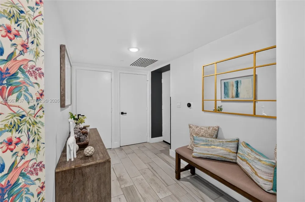 55 SE 6th St #3802 Miami, FL 33131
