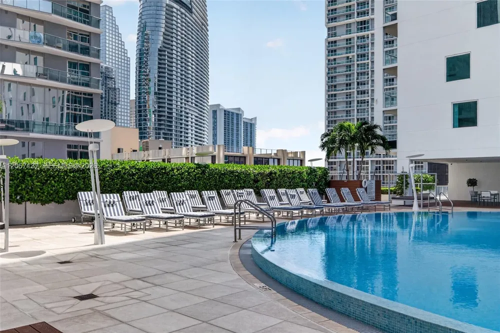 55 SE 6th St #3802 Miami, FL 33131