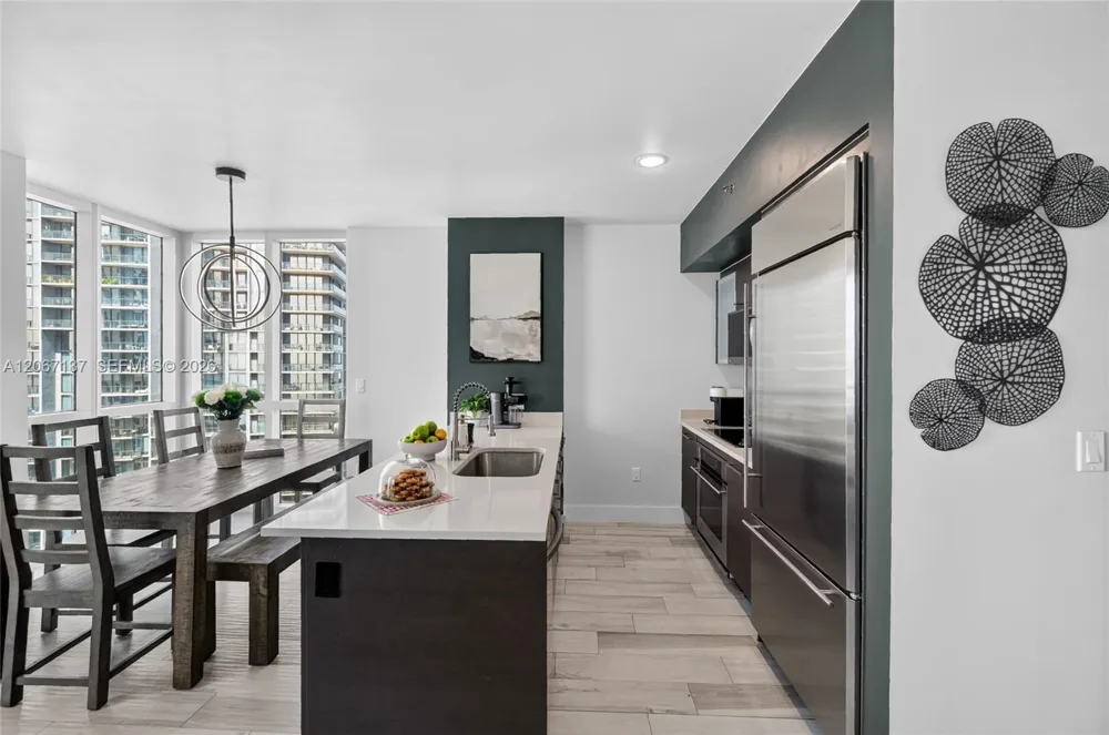 55 SE 6th St #3802 Miami, FL 33131