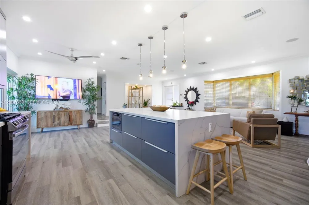 1871 NE 186th St North Miami Beach, FL 33179
