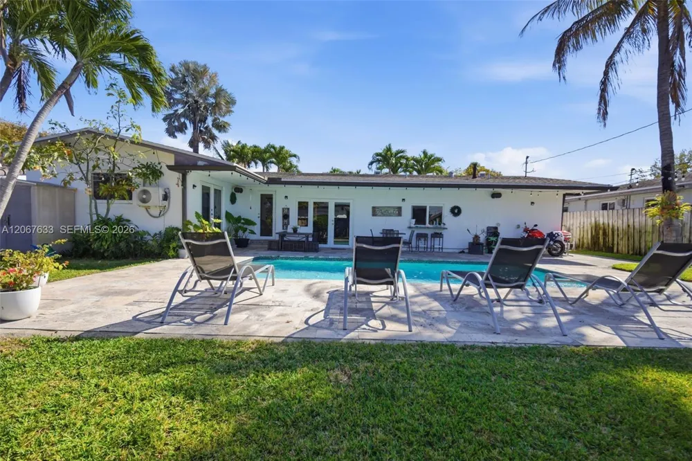 1871 NE 186th St North Miami Beach, FL 33179