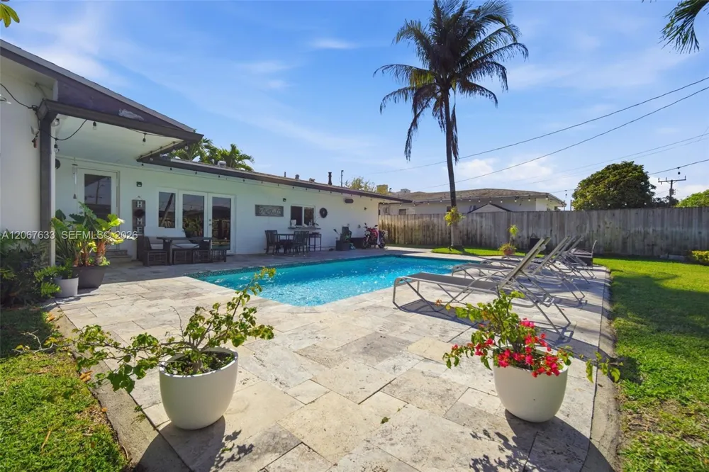 1871 NE 186th St North Miami Beach, FL 33179