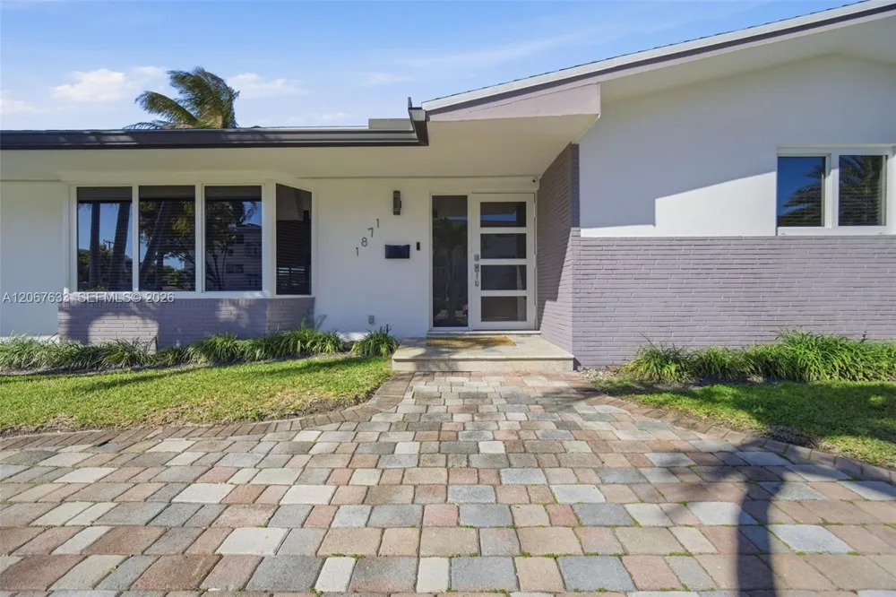 1871 NE 186th St North Miami Beach, FL 33179