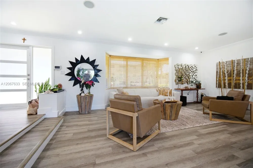 1871 NE 186th St North Miami Beach, FL 33179