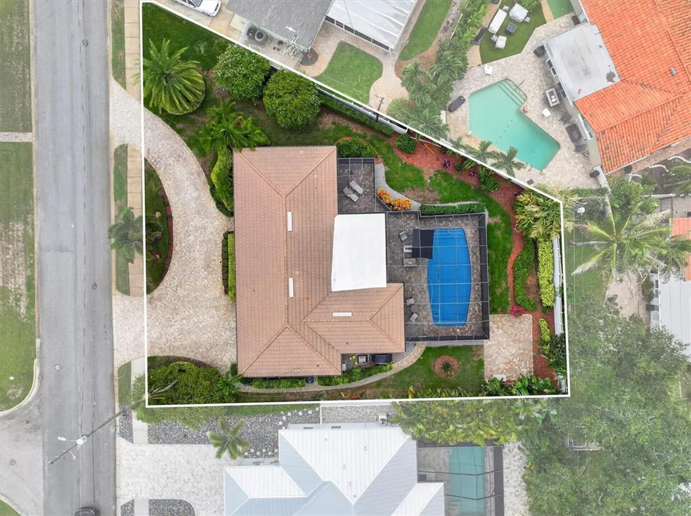 802 OSCEOLA ROAD Belleair, FL 33756