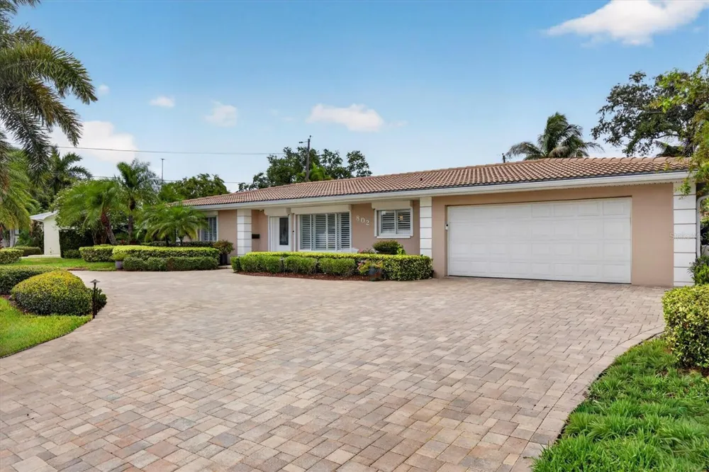 802 OSCEOLA ROAD Belleair, FL 33756