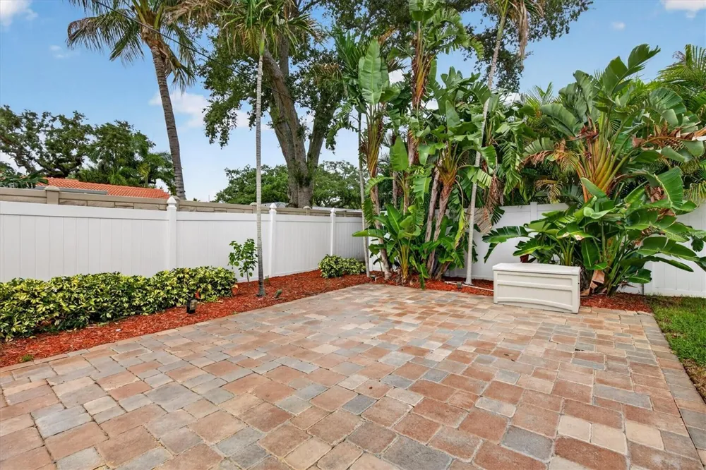 802 OSCEOLA ROAD Belleair, FL 33756