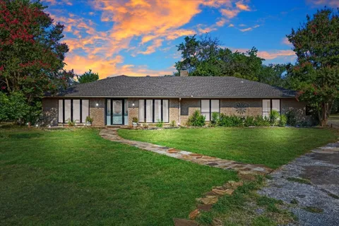 110 Bois D Arc Street